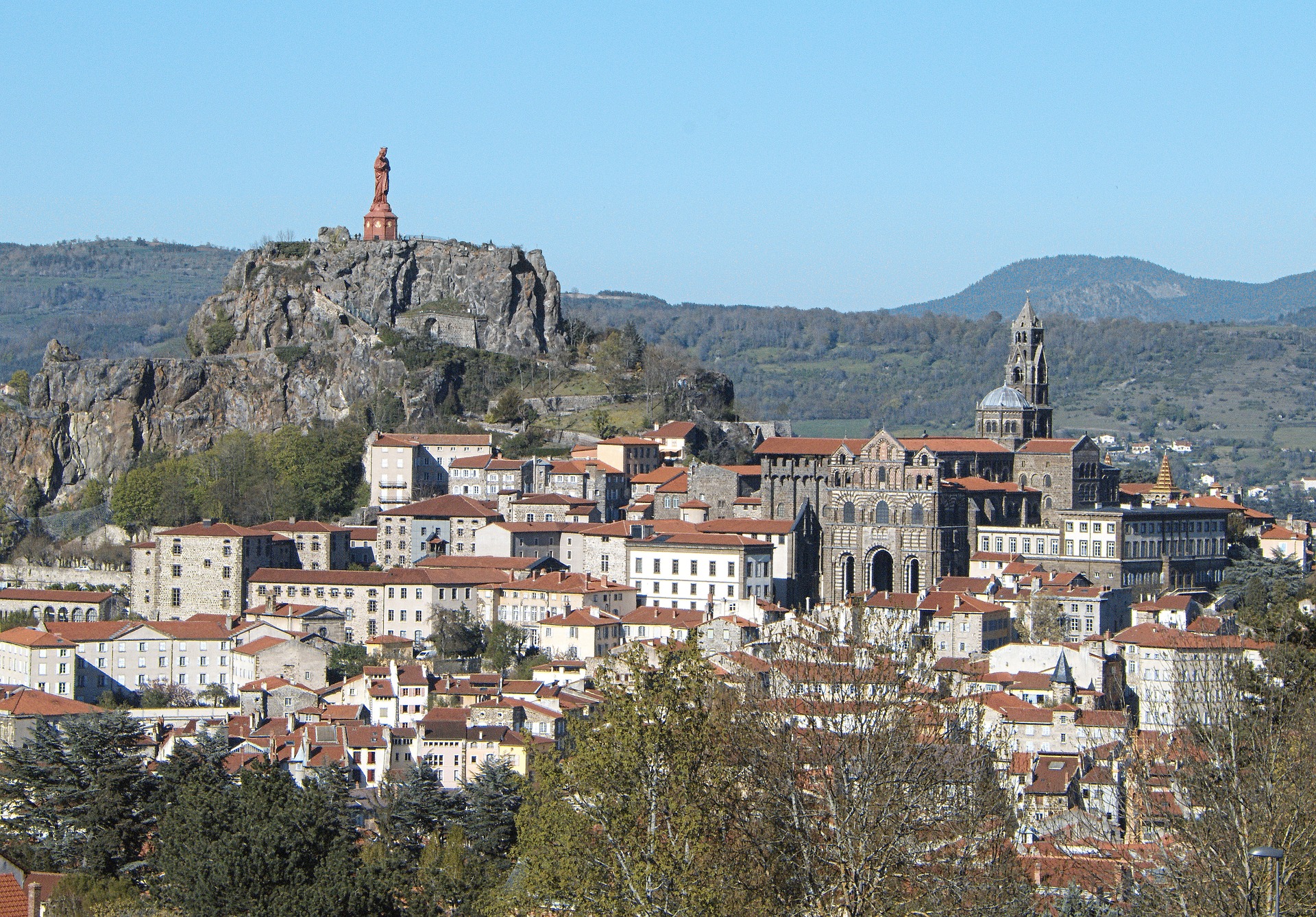 le-puy-en-velay-g250da7178_1920.jpg